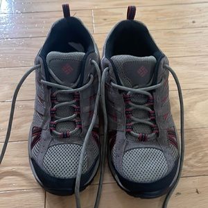 Columbia Tech Lite Omni grip shoes, size 8